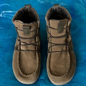 Women’s Hey Dude boots. Worn once